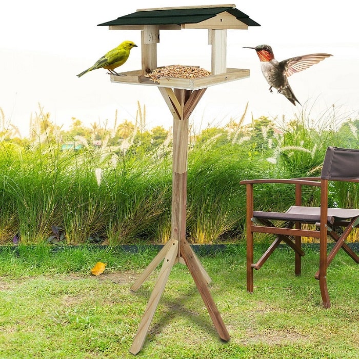 Mangiatoia per Uccelli con piantana Casetta | LGV Shopping